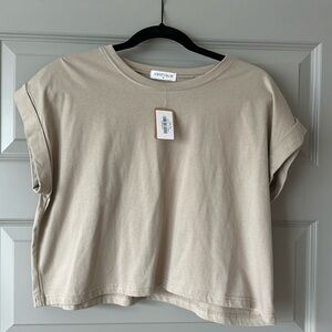 NWT Vestique Lillie Tee in beige size M